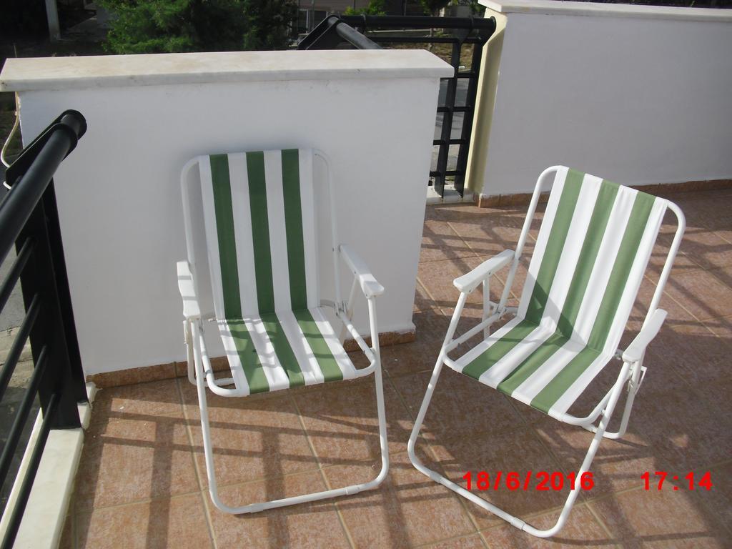 Gaby Apartment Кушадасъ Екстериор снимка