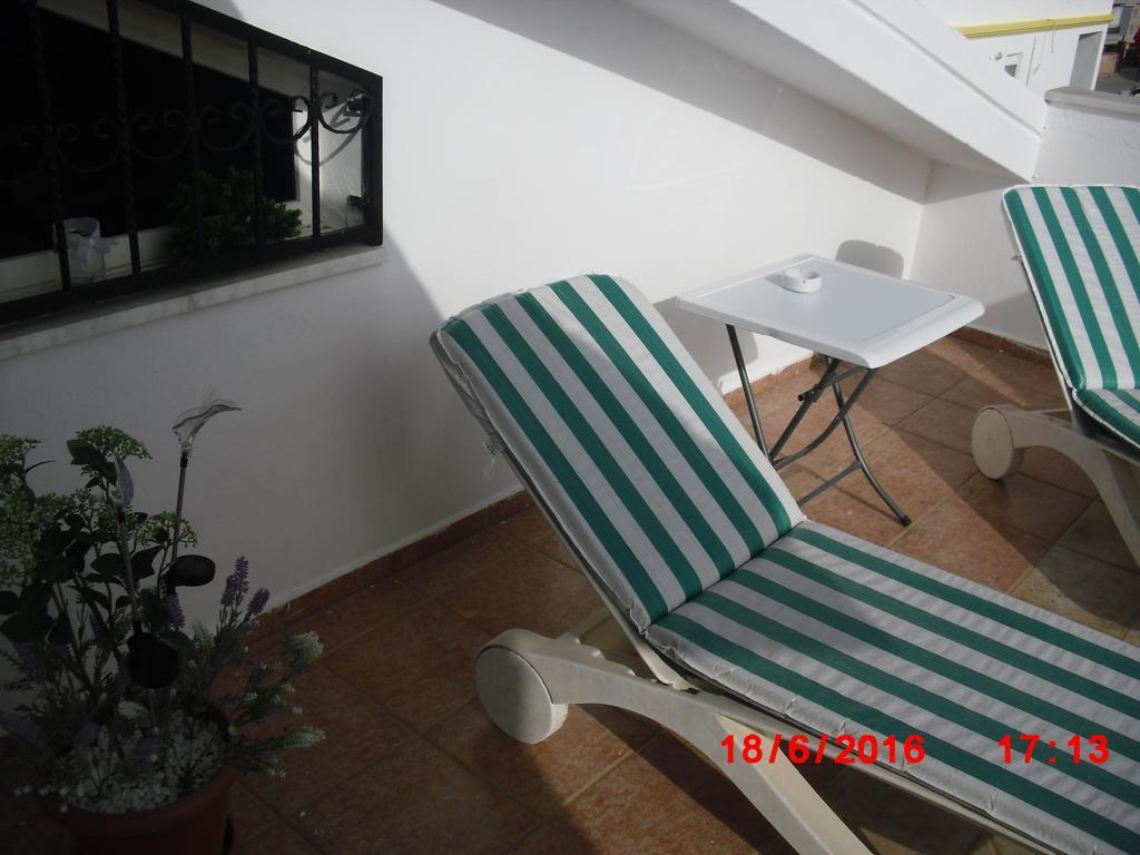 Gaby Apartment Кушадасъ Екстериор снимка