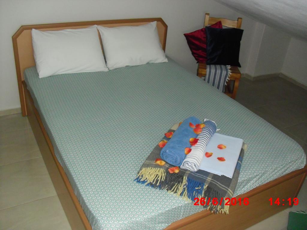 Gaby Apartment Кушадасъ Екстериор снимка