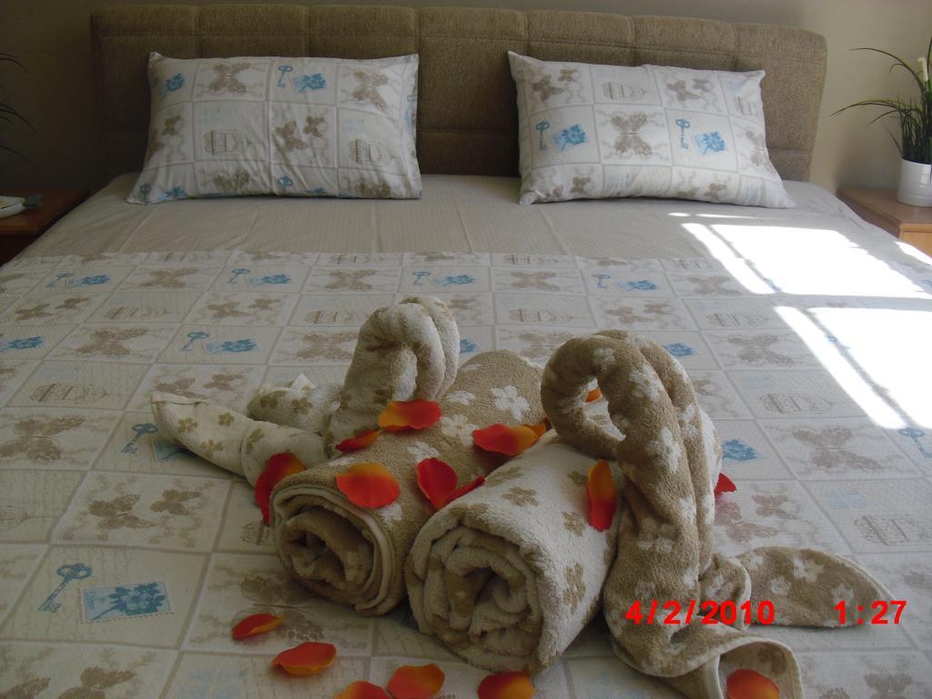 Gaby Apartment Кушадасъ Екстериор снимка